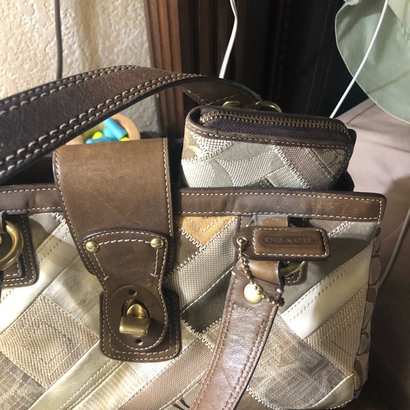 Coach Handbag Patchwork Turnlock Canvas Satchel/shoulder Bag/matching wallet - Picture 3 of 15